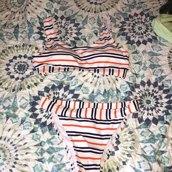 Cupshe Other - Cupshe striped bikini set size small
